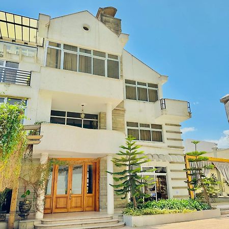 Social House Bed & Breakfast Addis Ababa Exterior photo