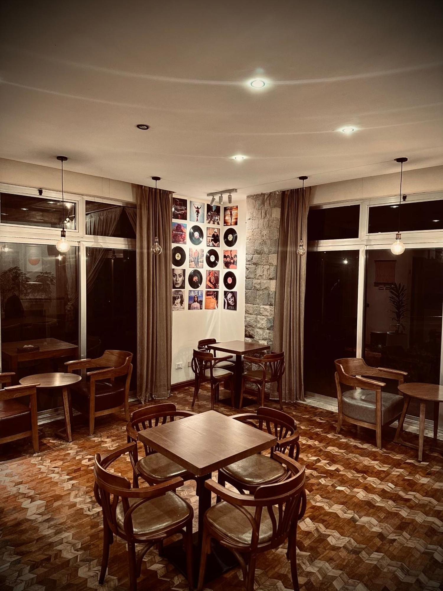 Social House Bed & Breakfast Addis Ababa Exterior photo