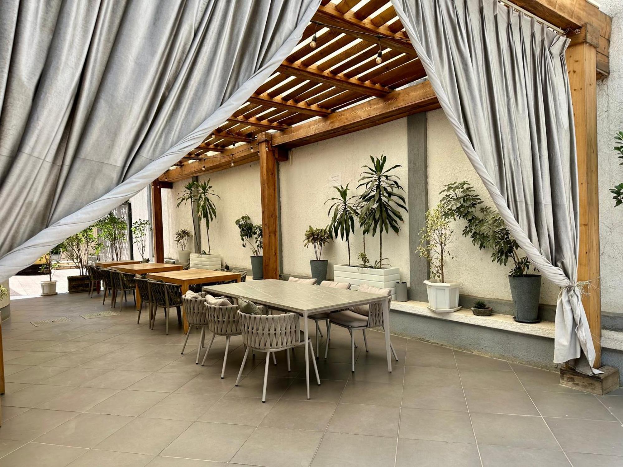 Social House Bed & Breakfast Addis Ababa Exterior photo