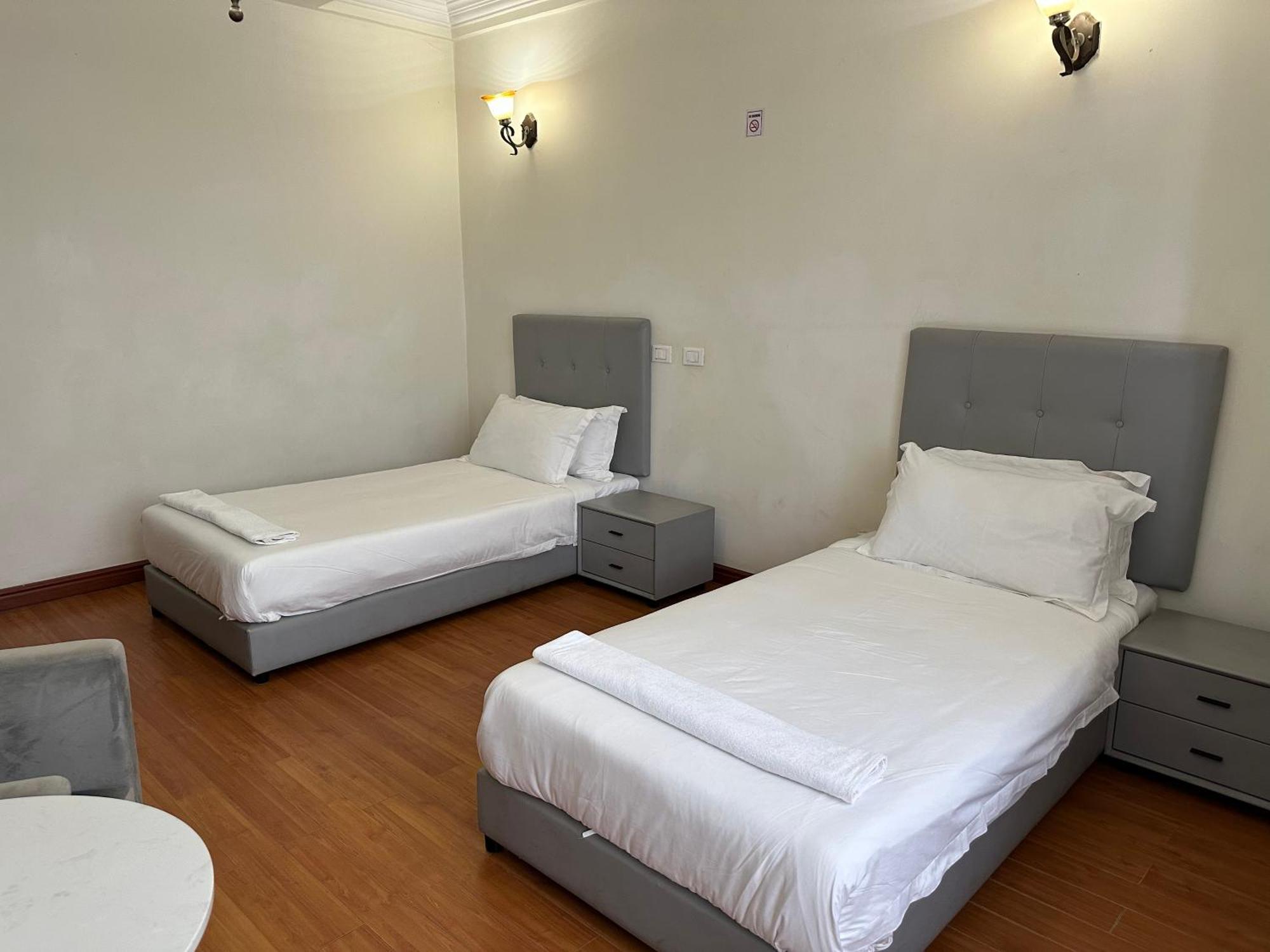 Social House Bed & Breakfast Addis Ababa Exterior photo