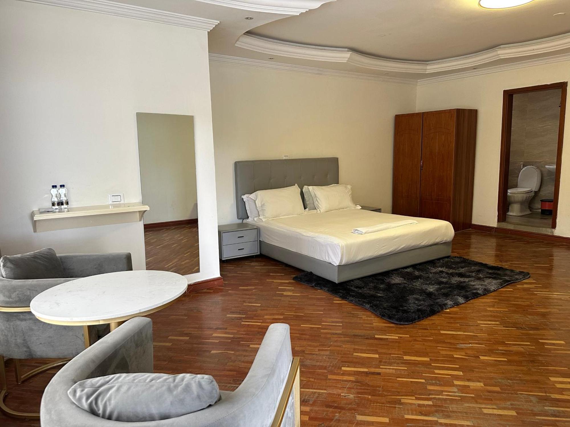 Social House Bed & Breakfast Addis Ababa Exterior photo